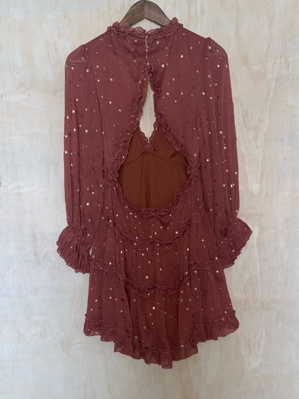 entro Rust Red Long Sleeve Star-Print Ruffle Mini Dress - Picture 4 of 10